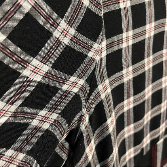 ✨3 for $19✨J. Jill Plaid Long Sleeves w Pockets - Picture 3 of 9